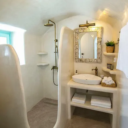 Mulberry Oia (Santorini)